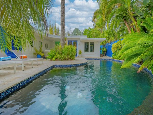 One of a Kind Retreat with Private Pool in St. Armand Four Bedroom