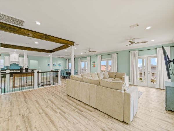 Gulf View Home Close to Beach & Golf, Dogs Ok, Sleeps 26 Guests