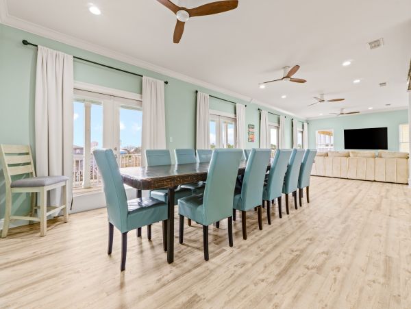 Gulf View Home Close to Beach & Golf, Dogs Ok, Sleeps 26 Guests