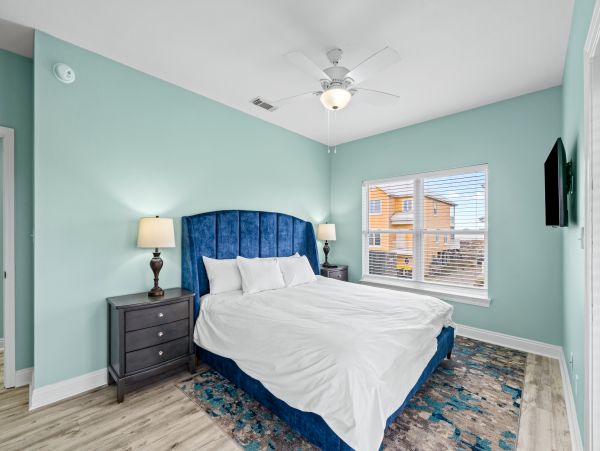 Gulf View Home Close to Beach & Golf, Dogs Ok, Sleeps 26 Guests