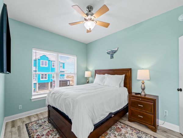 Gulf View Home Close to Beach & Golf, Dogs Ok, Sleeps 26 Guests