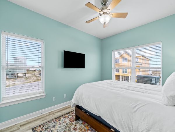 Gulf View Home Close to Beach & Golf, Dogs Ok, Sleeps 26 Guests
