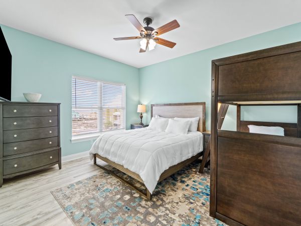Gulf View Home Close to Beach & Golf, Dogs Ok, Sleeps 26 Guests