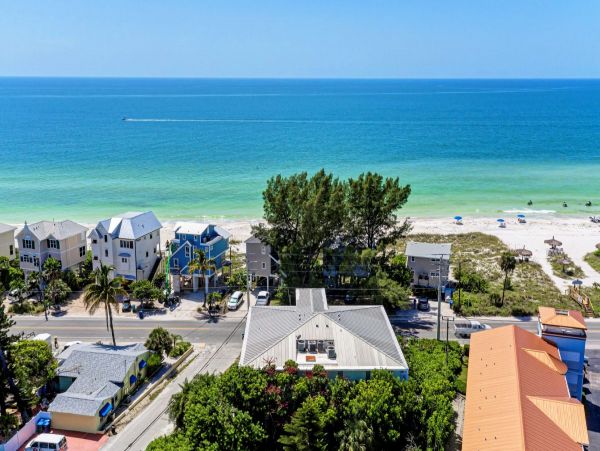 Only Four Houses Back From the Beach.