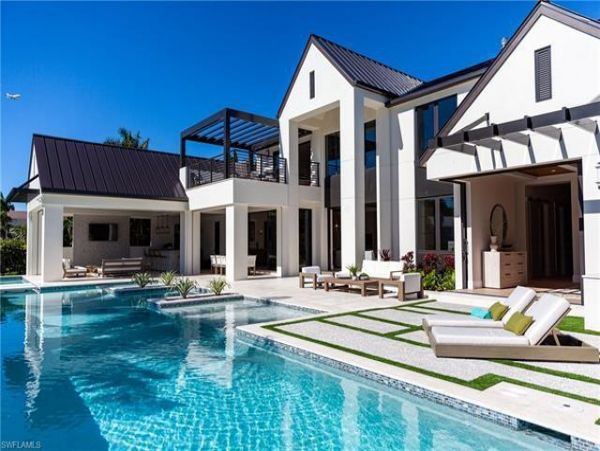 Naples Vacation Home With infinity Pool Sleeps Ten Guests