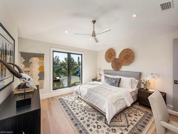 Naples Vacation Home With infinity Pool Sleeps Ten Guests