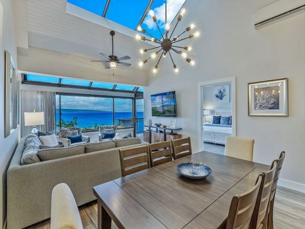 Kahana Beautiful Three Bedroom Oceanfront Penthouse