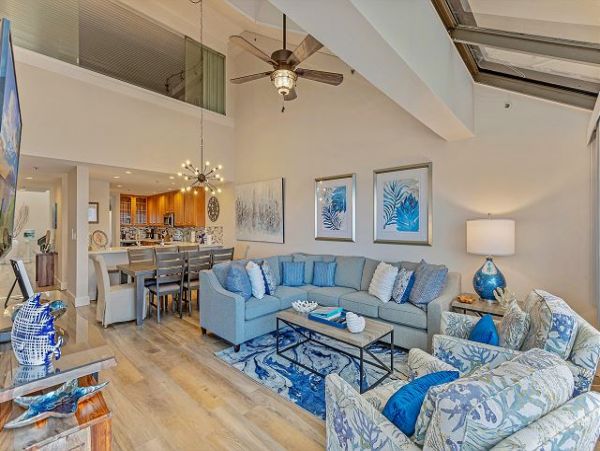 Kahana Beautiful Three Bedroom Oceanfront Penthouse