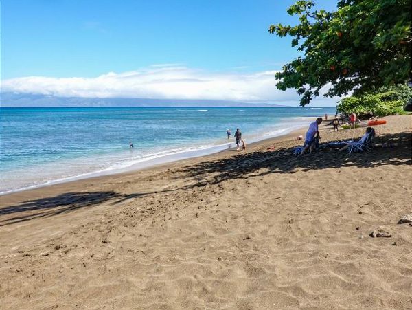 Kahana Beautiful Three Bedroom Oceanfront Penthouse