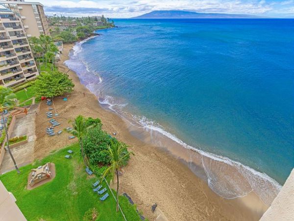 Kahana Beautiful Three Bedroom Oceanfront Penthouse