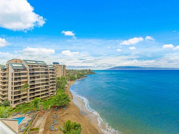 Kahana Beautiful Three Bedroom Oceanfront Penthouse