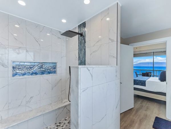 Kahana Beautiful Three Bedroom Oceanfront Penthouse