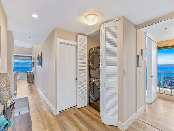 Kahana Beautiful Three Bedroom Oceanfront Penthouse