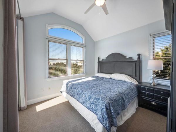 Corolla Vacation Home Sleeps 16 Guest