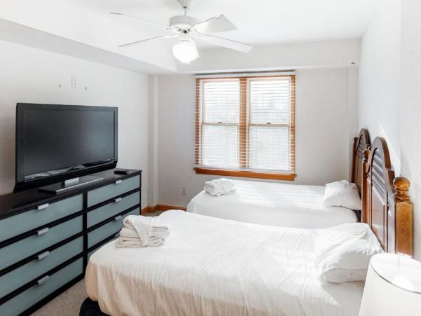 Corolla Vacation Home Sleeps 16 Guest