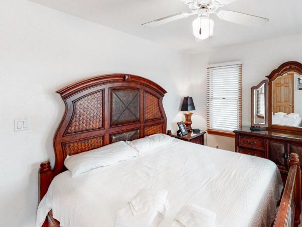 Corolla Vacation Home Sleeps 16 Guest