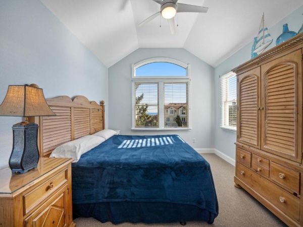 Corolla Vacation Home Sleeps 16 Guest