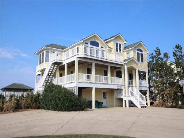Corolla Vacation Home Sleeps 16 Guest