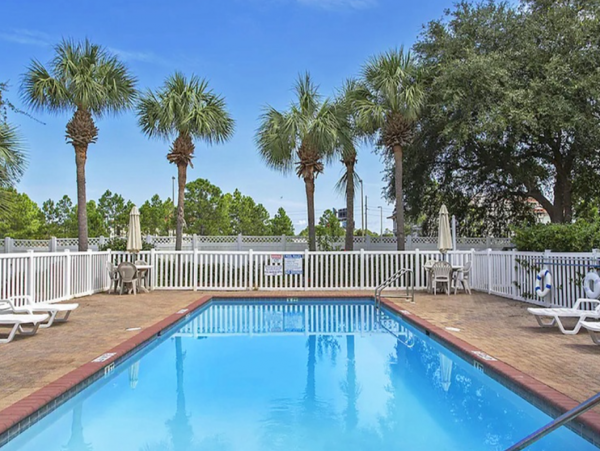 Incredible Coastal Home with 7 Bedrooms Walk to Beach