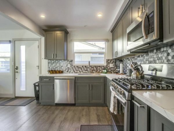 Mission Beach Vacation Condo Two Bedroom Walk to Beach