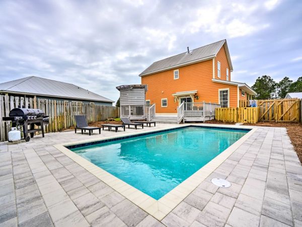 Spacious Beach Villa with Private Pool in Panama City Beach