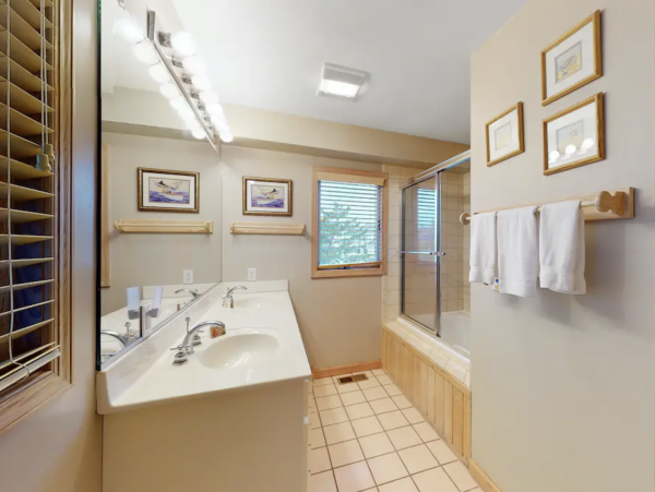 Lovely Home Enjoys The Ultimate in Terms of Beach Comfort
