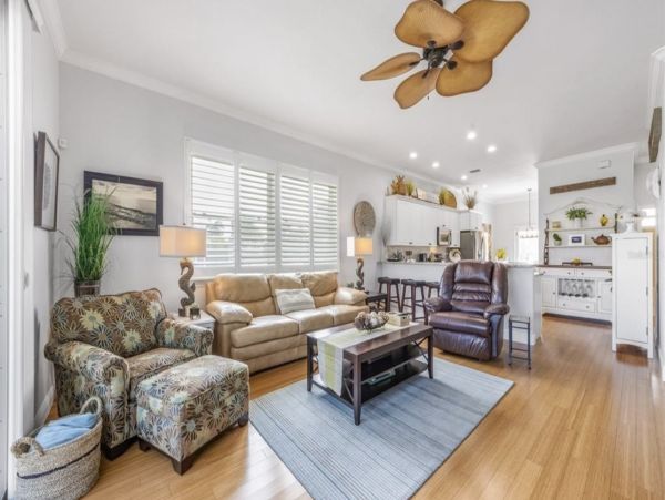 Three Bedrooms Luxury Home With Golf Cart Included
