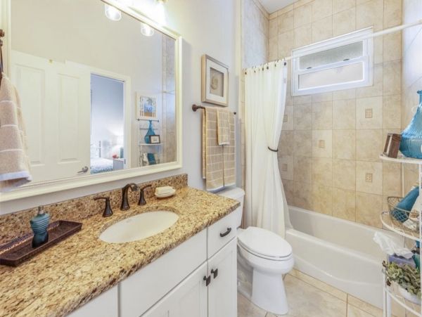 Three Bedrooms Luxury Home With Golf Cart Included