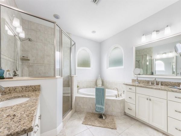 Three Bedrooms Luxury Home With Golf Cart Included