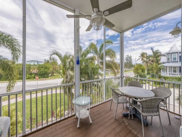 Three Bedrooms Luxury Home With Golf Cart Included