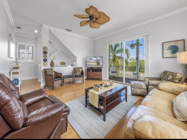 Three Bedrooms Luxury Home With Golf Cart Included