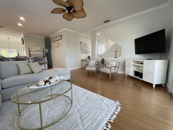Three Bedrooms Luxury Home With Golf Cart Included