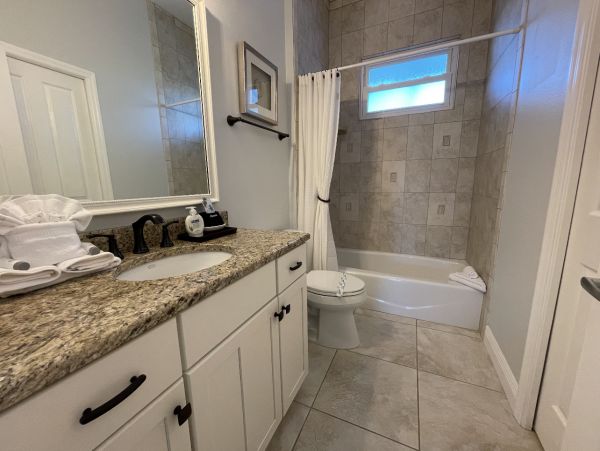 Three Bedrooms Luxury Home With Golf Cart Included