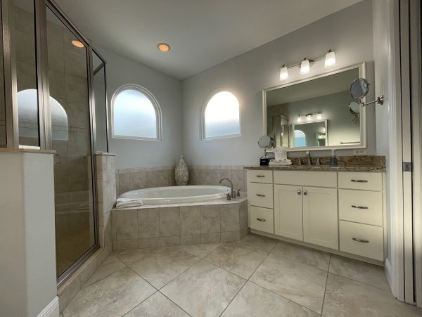 Three Bedrooms Luxury Home With Golf Cart Included