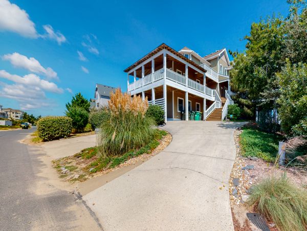 Corolla Vacation Home Eight Bedroom On Beach