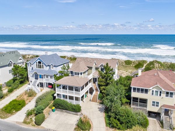 Corolla Vacation Home Eight Bedroom On Beach