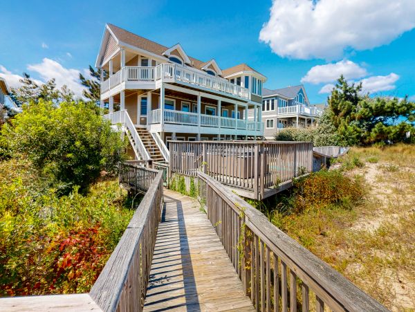 Corolla Vacation Home Eight Bedroom On Beach