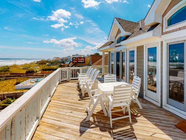 Corolla Vacation Home Eight Bedroom On Beach