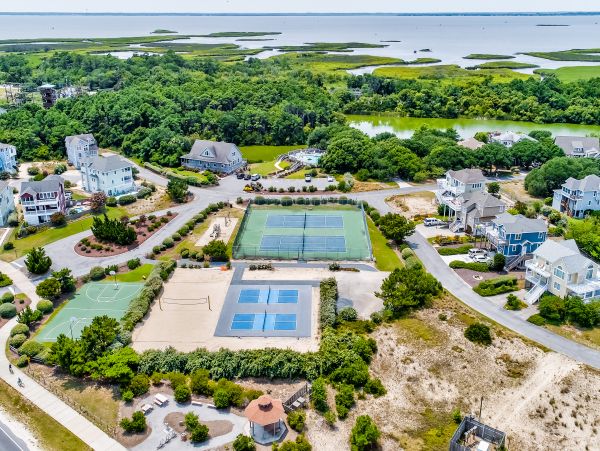 Corolla Vacation Home Eight Bedroom On Beach