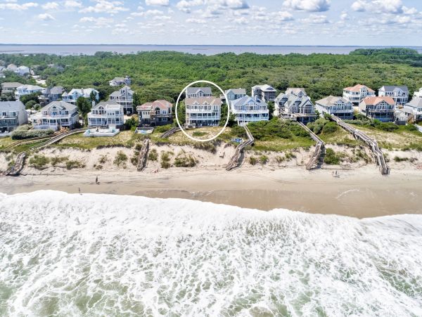 Corolla Vacation Home Eight Bedroom On Beach