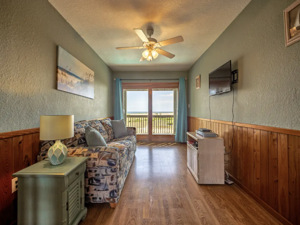 Outerbanks Eight Bedroom Vacation Rental Home
