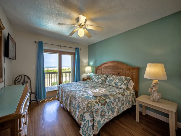Outerbanks Eight Bedroom Vacation Rental Home
