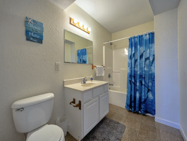 Outerbanks Eight Bedroom Vacation Rental Home