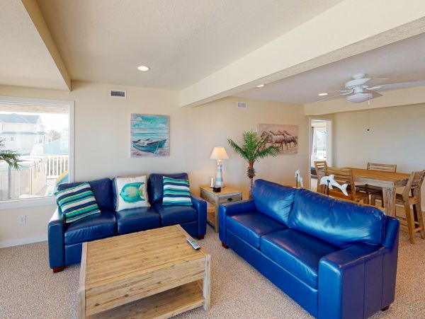 Corolla Oceanfront Eight Bedroom Home Pool, Hot Tub, & More!