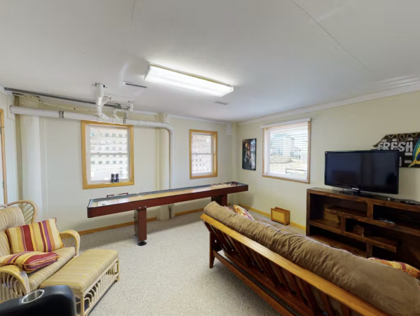 Corolla Oceanfront Eight Bedroom Home Pool, Hot Tub, & More!