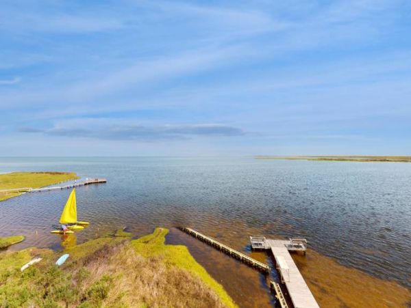 Luxury Buxton Vacation Rental with Stunning Sound Front Views
