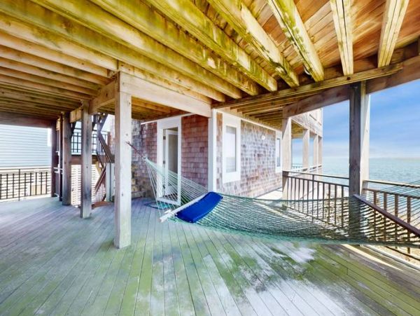 Luxury Buxton Vacation Rental with Stunning Sound Front Views
