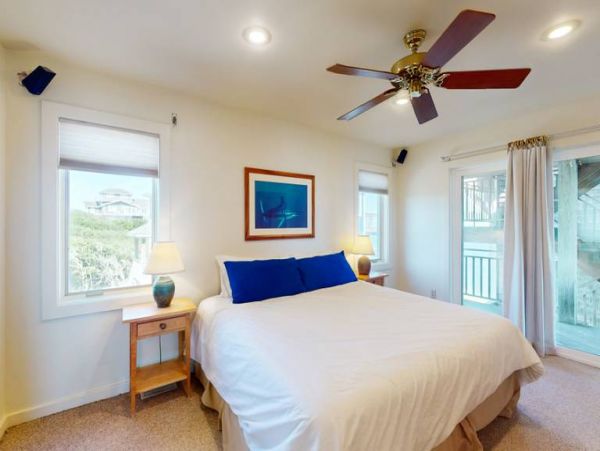 Luxury Buxton Vacation Rental with Stunning Sound Front Views