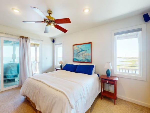 Luxury Buxton Vacation Rental with Stunning Sound Front Views