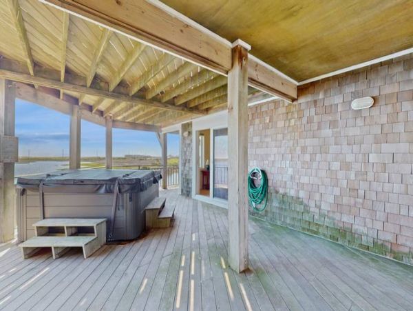 Luxury Buxton Vacation Rental with Stunning Sound Front Views